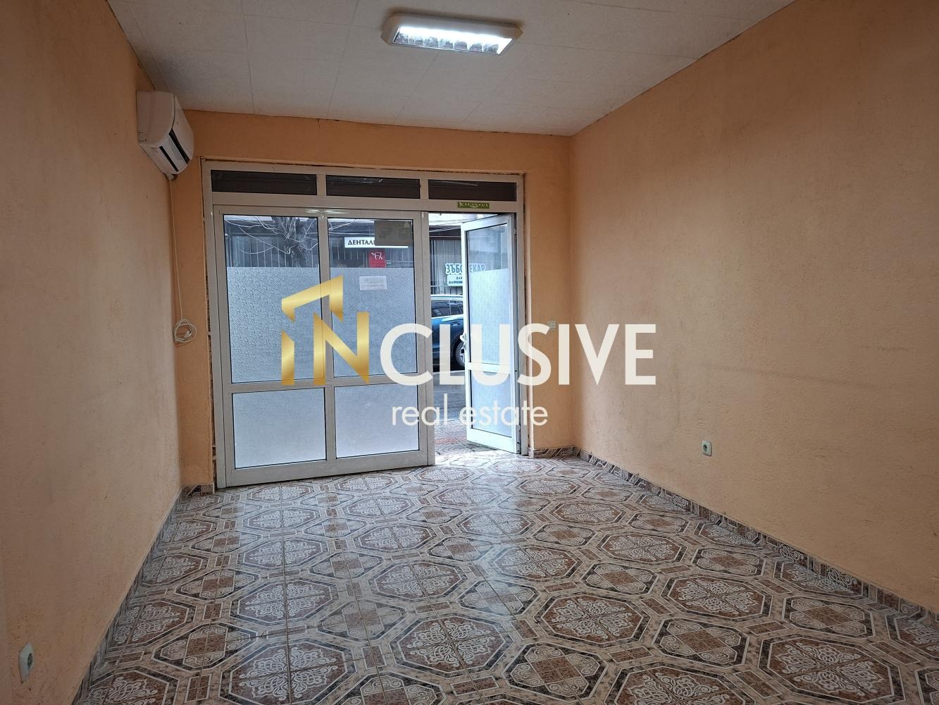 Продава ГАРАЖ, ПАРКОМЯСТО, гр. Варна, Център