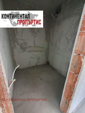 3-стаен град София, Овча купел 9