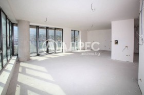 МНОГОСТАЕН, 228 m2