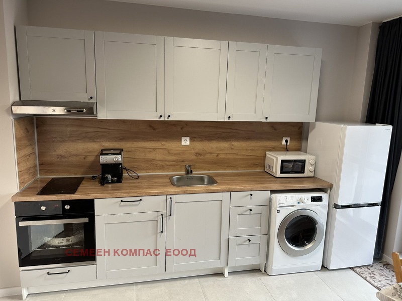 Продава  2-стаен град Пловдив , Прослав , 77 кв.м | 50645026