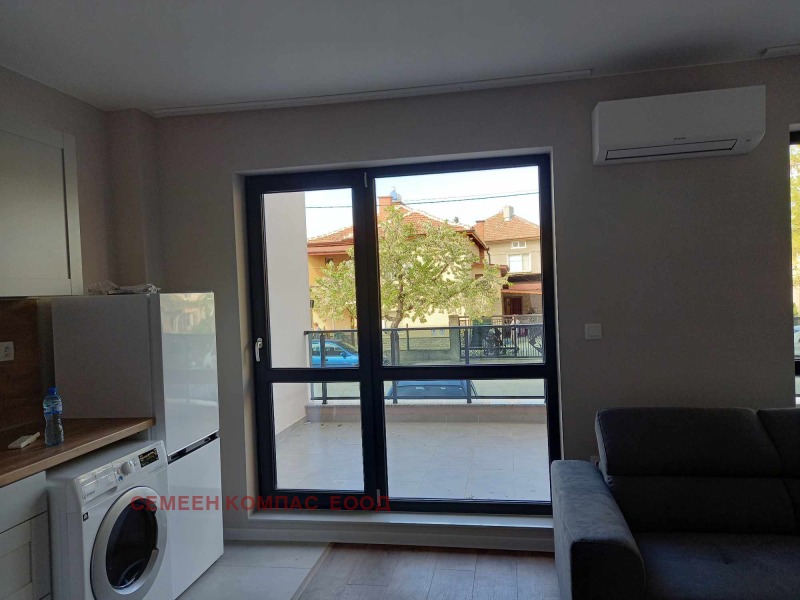 Продава  2-стаен град Пловдив , Прослав , 77 кв.м | 50645026 - изображение [2]
