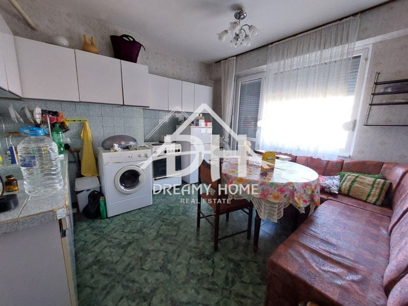 Продава 3-СТАЕН, гр. Кърджали, Възрожденци, снимка 2 - Aпартаменти - 49312662