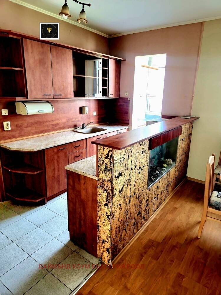 For Sale  2 bedroom Plovdiv , Tsentar , 92 sq.m | 22009397 - image [2]