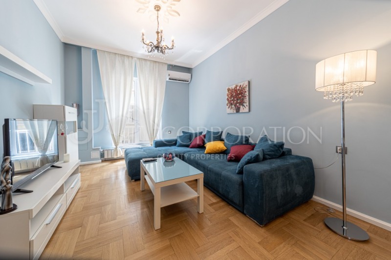 Продава  3-стаен град София , Център , 92 кв.м | 32421822