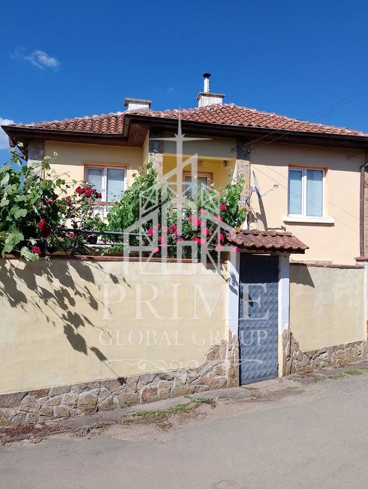 Продава КЪЩА, с. Момина църква, област Бургас