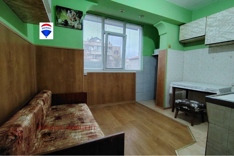 Продава 2-СТАЕН, гр. Шумен, Болницата, снимка 9 - Апартаменти - 52536725