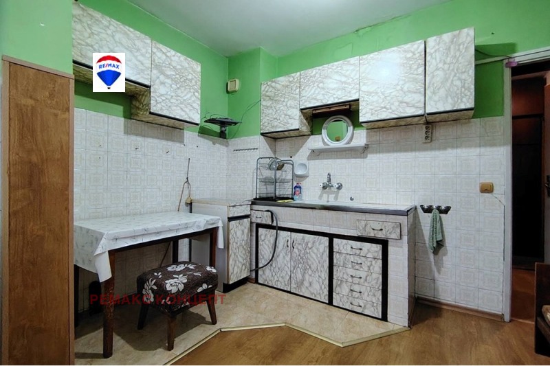 Продава 2-СТАЕН, гр. Шумен, Болницата, снимка 11 - Апартаменти - 52536725