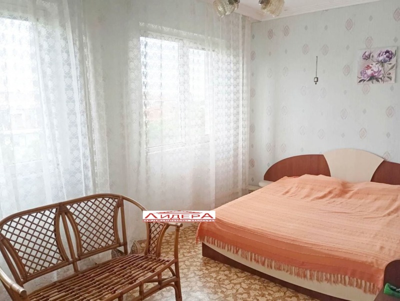 En venta  2 dormitorios Plovdiv , Kyuchuk Parizh , 96 metros cuadrados | 92292829 - imagen [5]