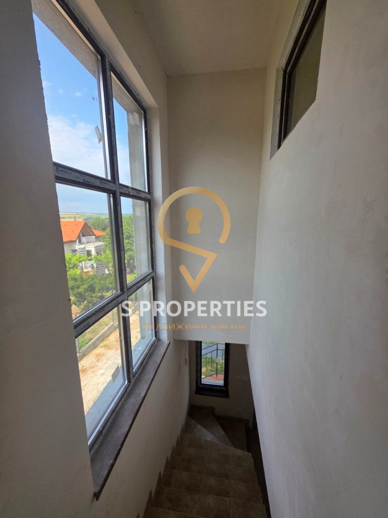 Till salu  Hus region Varna , Ravna gora , 245 kvm | 36941926 - bild [7]