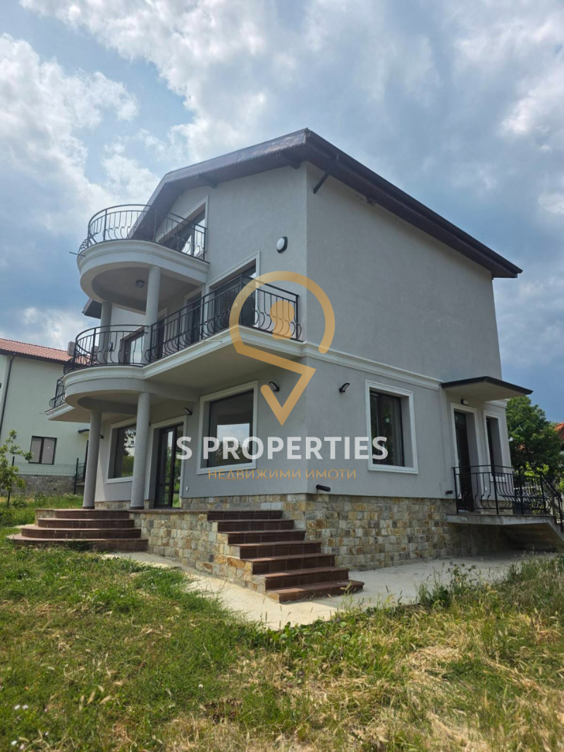 Till salu  Hus region Varna , Ravna gora , 245 kvm | 36941926 - bild [11]