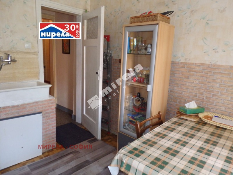 Zu verkaufen  1 Schlafzimmer Sofia , Medizinska akademija , 70 qm | 78864812 - Bild [8]