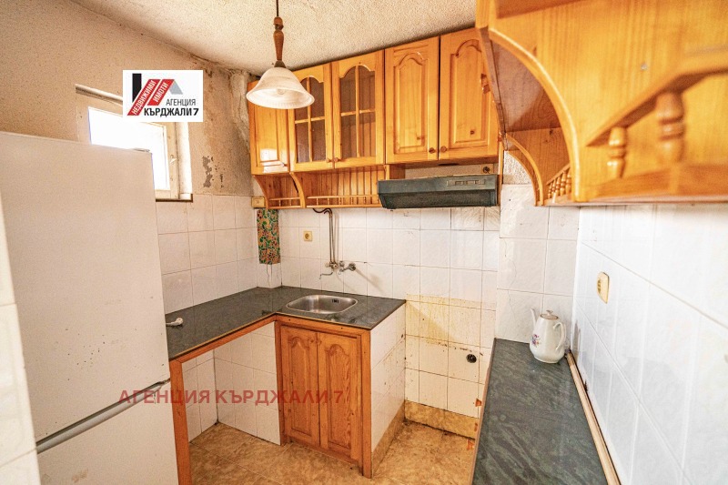 Продава 3-СТАЕН, гр. Кърджали, Център, снимка 9 - Aпартаменти - 49435275