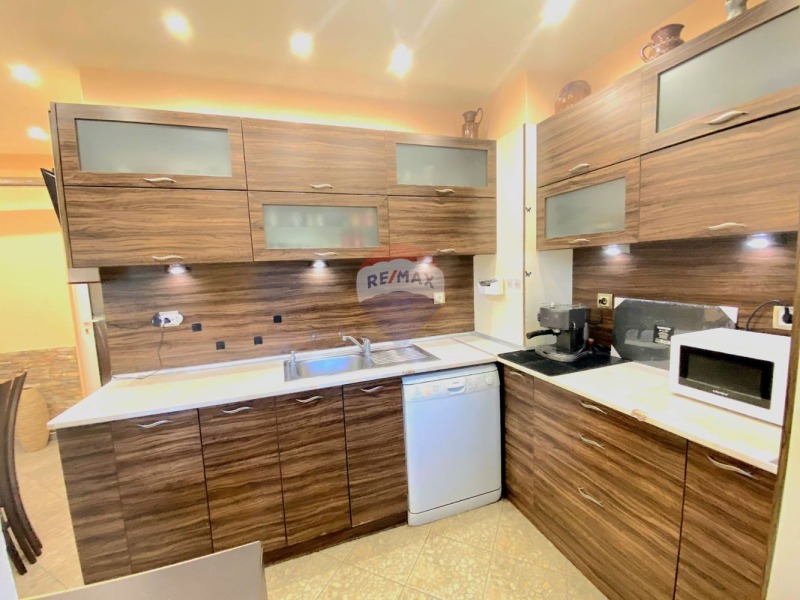 Продава  3-стаен град Варна , Възраждане 2 , 86 кв.м | 52032076 - изображение [3]