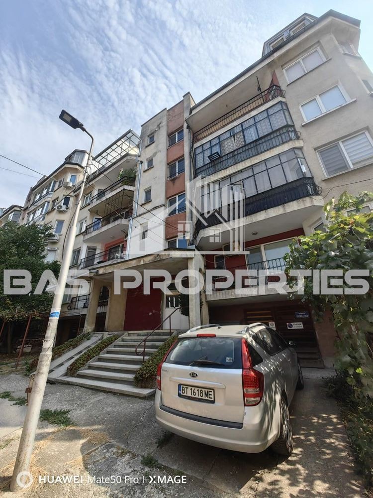 Продава МНОГОСТАЕН, гр. Велико Търново, Бузлуджа, снимка 12 - Апартаменти - 56078841