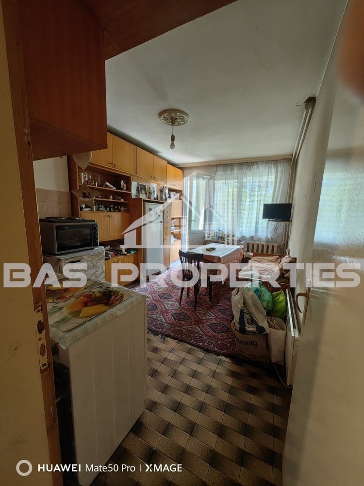 Продава МНОГОСТАЕН, гр. Велико Търново, Бузлуджа, снимка 10 - Апартаменти - 56078841