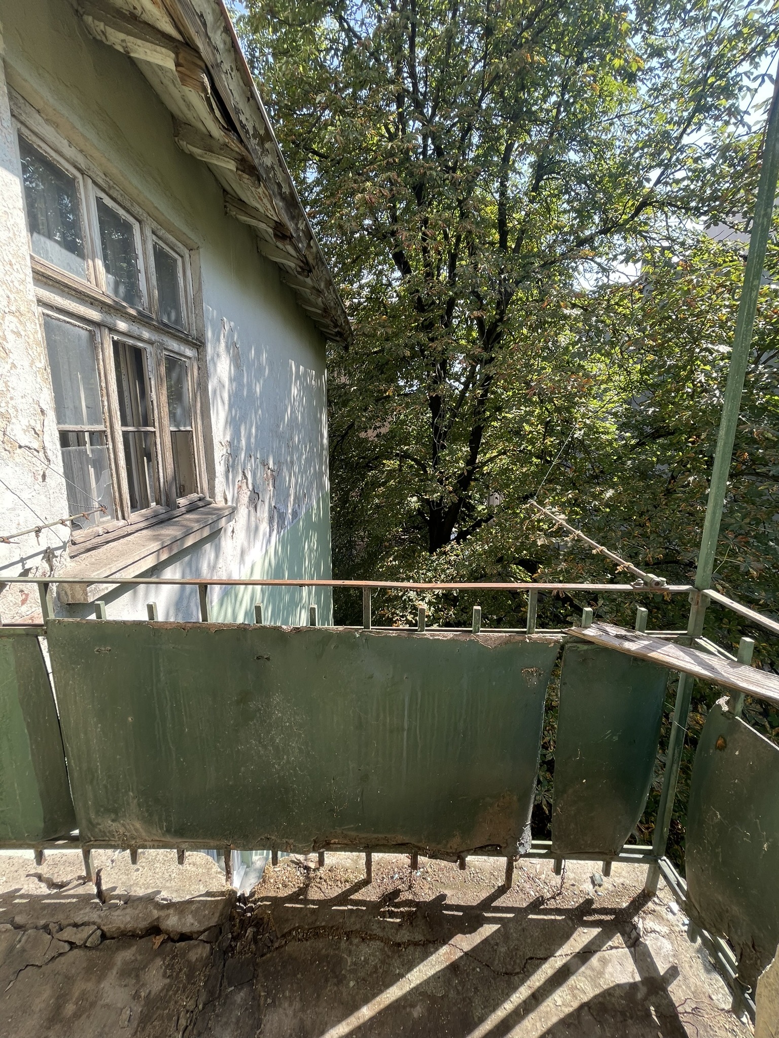 Продава ЕТАЖ ОТ КЪЩА, гр. София, Докторски паметник, снимка 2 - Етаж от къща - 46707879