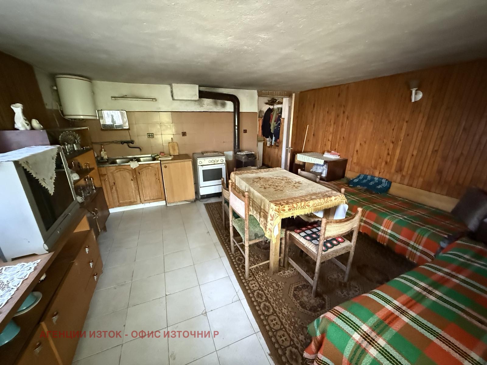 Продава КЪЩА, с. Кладница, област Перник, снимка 10 - Къщи - 54133371