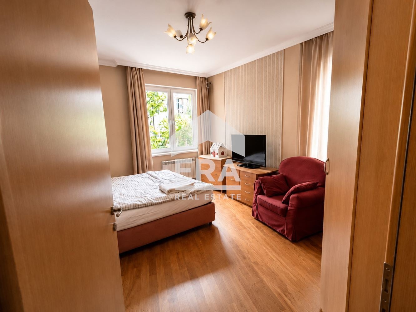 Продава КЪЩА, гр. София, Център, снимка 9 - Къщи - 55799328