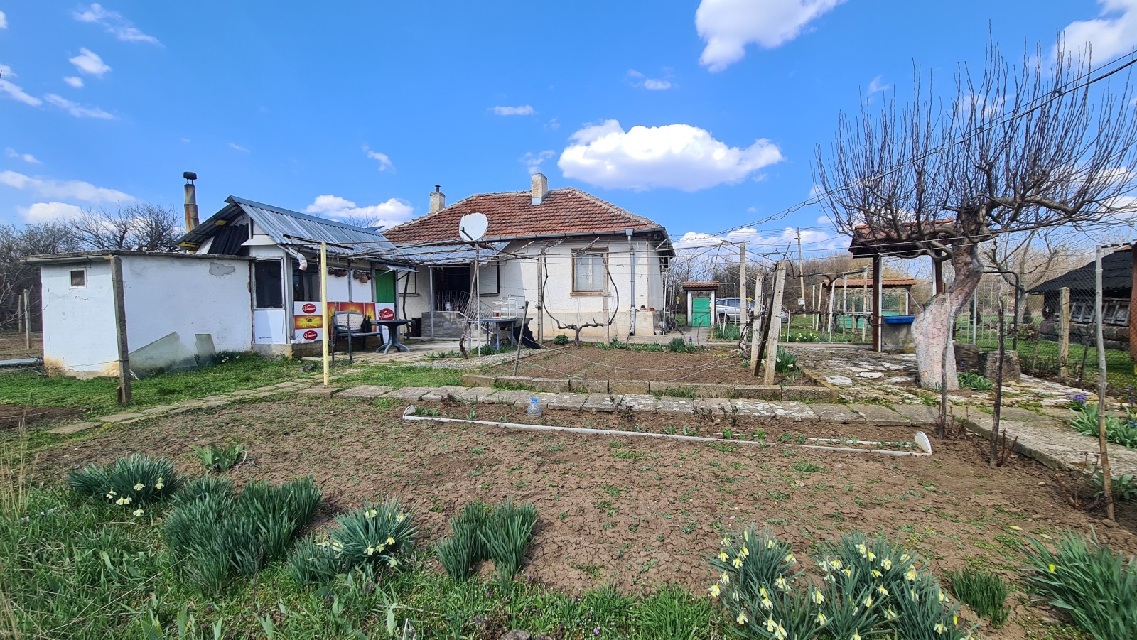 Продава КЪЩА, с. Дълго поле, област Видин, снимка 2 - Къщи - 56263799