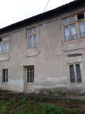 Продава КЪЩА, област Перник, гр. Трън • 59990 лв. • 94401758 — Holmes.bg