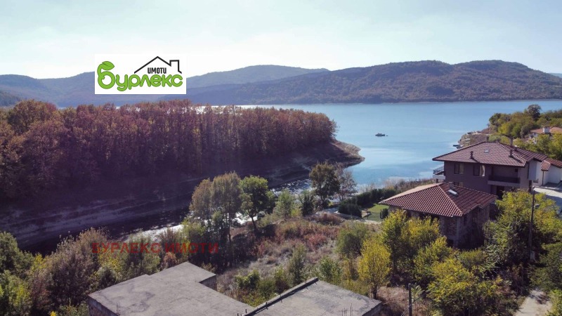 Продава КЪЩА в област Варна, с. Дебелец - 414 кв.м / 130 000 € » 254 257.90 лв., БУРЛЕКС ИМОТИ
