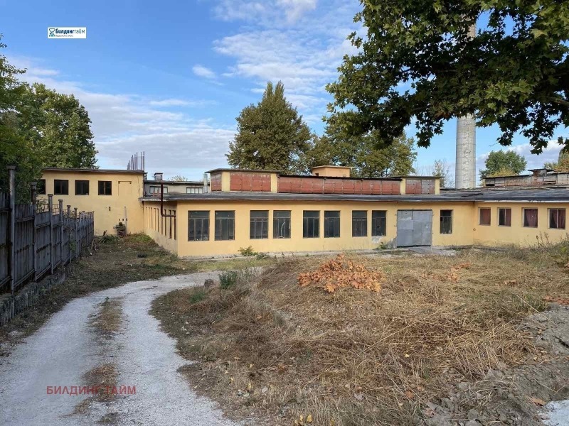 Продава ФАБРИКА/ЗАВОД в област Шумен, гр. Нови пазар - 8061 кв.м / 995 000 € » 1 946 050.85 лв., БИЛДИНГ ТАЙМ