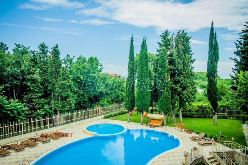 Продава  2-стаен град Варна , к.к. Св.Св. Константин и Елена , 88 кв.м | 96006310 - изображение [15]