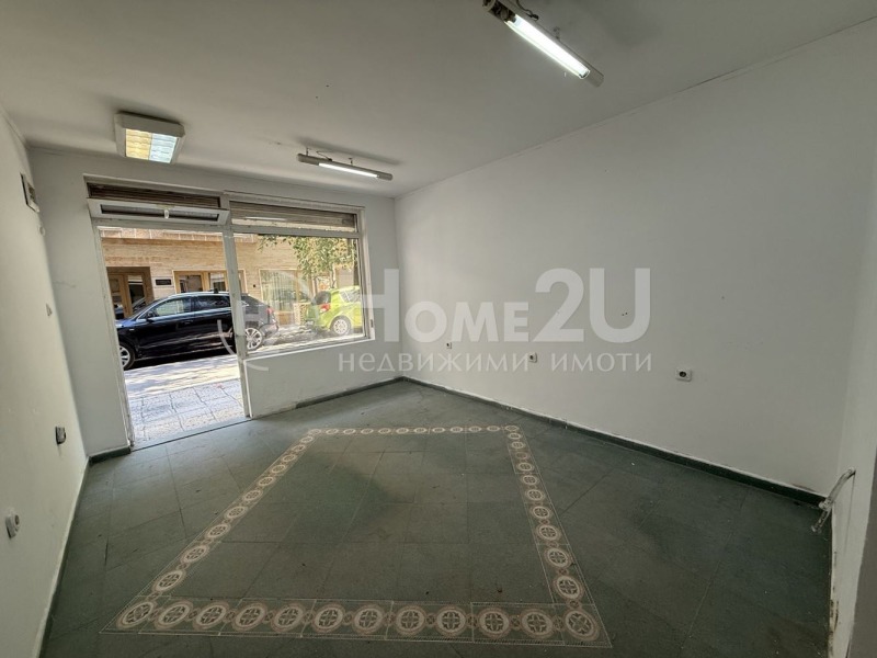 En venta  Comercio Varna , Gratska majala , 20 metros cuadrados | 84683839 - imagen [2]