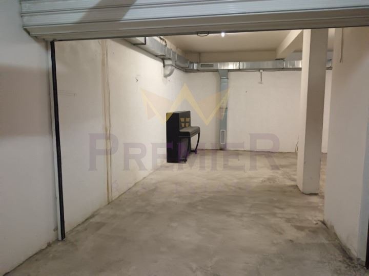 Продава ГАРАЖ, ПАРКОМЯСТО, гр. Варна, Лятно кино Тракия, снимка 6 - Гаражи и паркоместа - 53870986