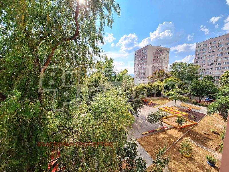 Продава 3-СТАЕН в град Благоевград, Еленово 2 - 77 кв.м / 90 000 € » 176 024.70 лв., БЪЛГЕРИАН ПРОПЕРТИС