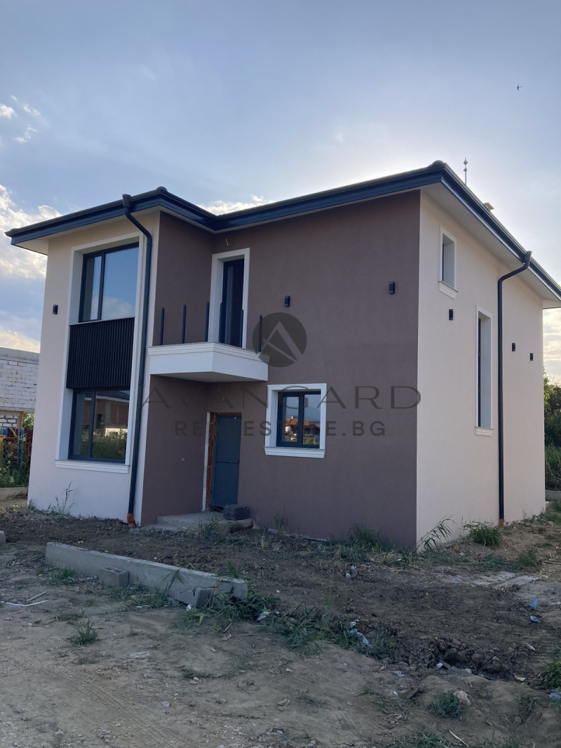 Продава КЪЩА в град Пловдив, Беломорски - 210 кв.м / 299 999 € » 586 747.04 лв., АВАНГАРД РИЪЛ ЕСТЕЙТ