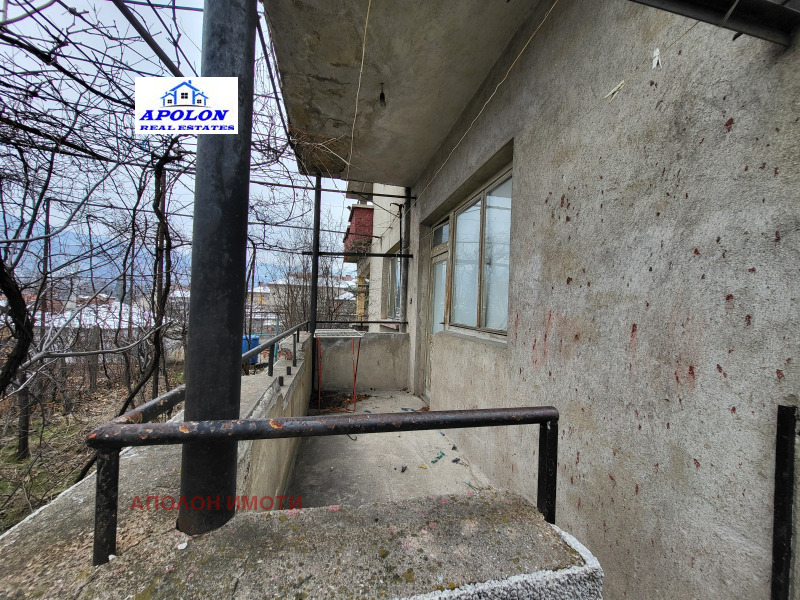 Продава КЪЩА в област Пазарджик, гр. Пещера - 500 кв.м / 175 000 € » 342 270.25 лв., АПОЛОН ИМОТИ