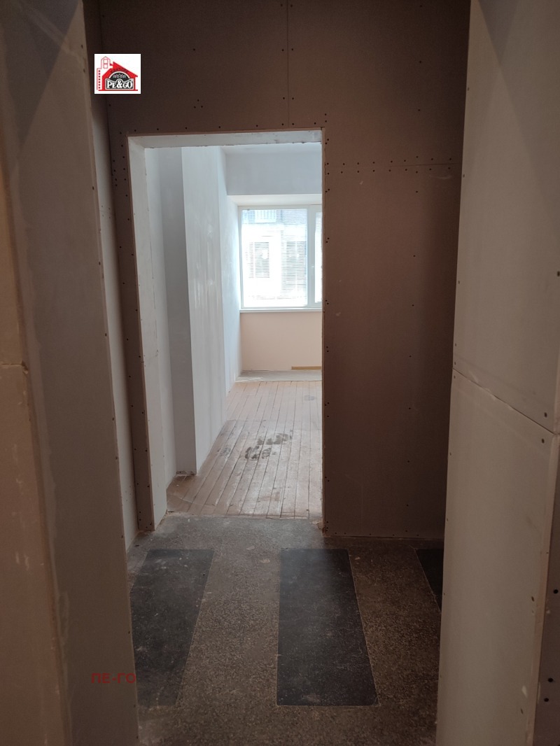 À venda  2 quartos Pazardjik , Centar , 100 m² | 89945751