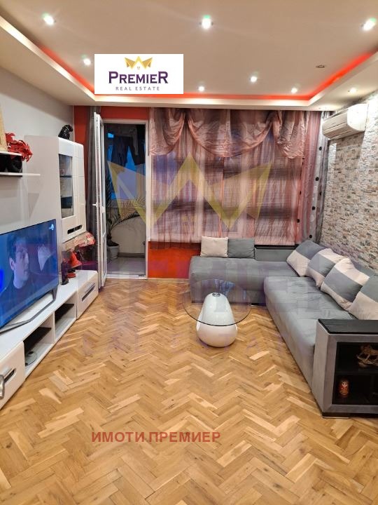 Продава 4-СТАЕН, гр. Варна, Възраждане 1