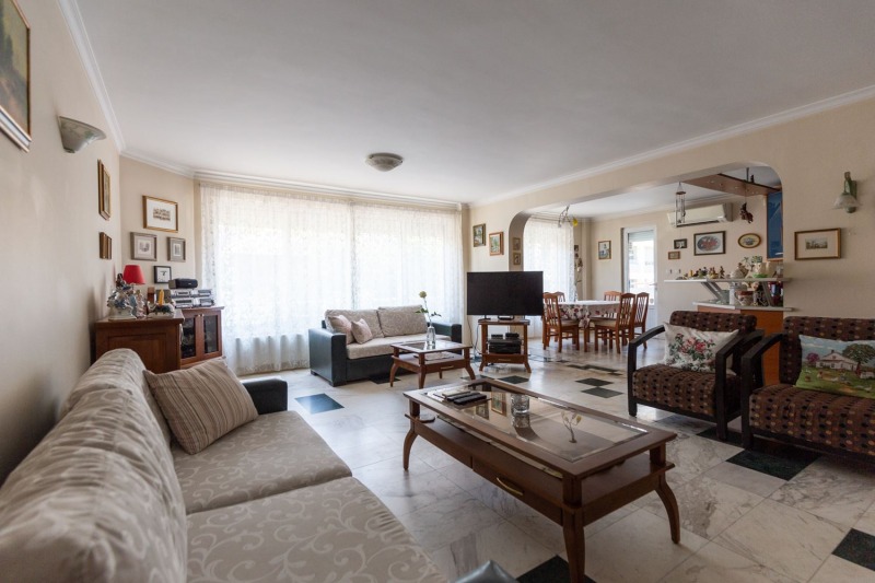 Продава МНОГОСТАЕН, гр. София, Белите брези, снимка 2 - Апартаменти - 51094228