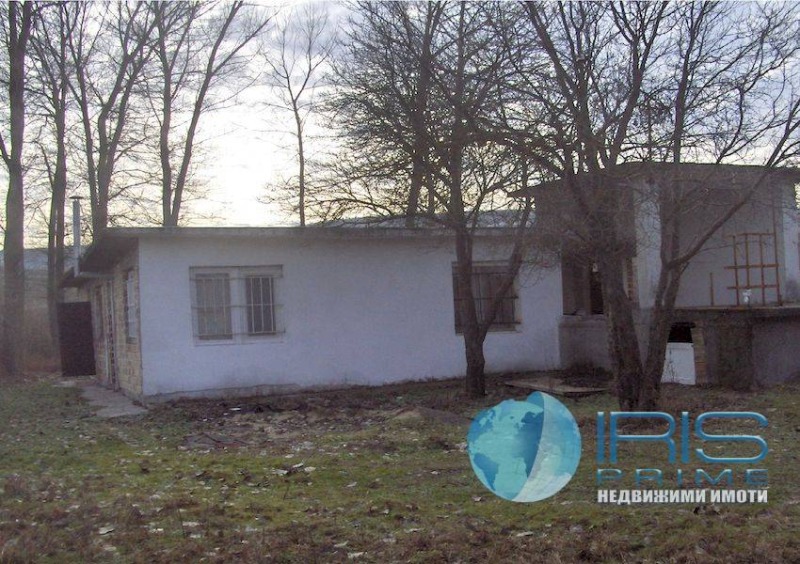Продава  Вила, област Шумен, с. Иваново • 40 000 лв. • ID 11673939 — holmes.bg - [1] 