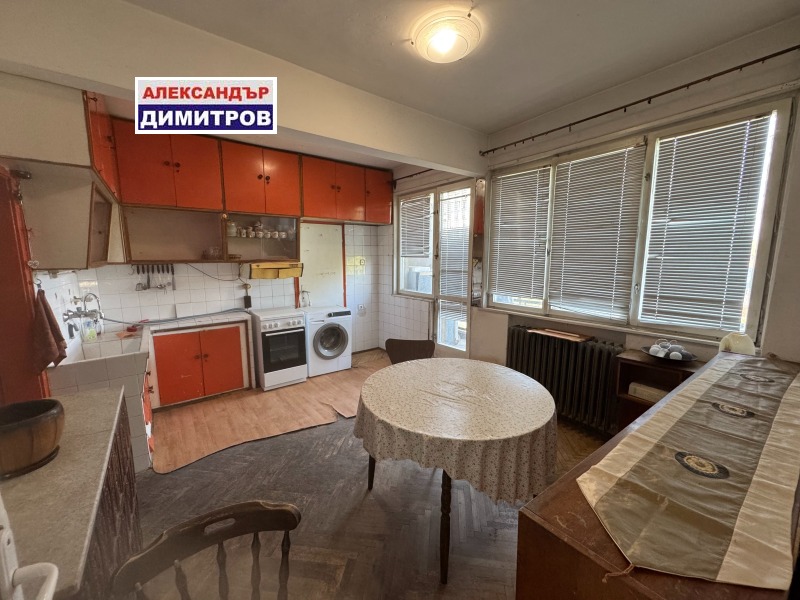 Продава 3-СТАЕН в град Русе, Център - 100 кв.м / 200 000 € » 391 166.00 лв., АЛЕКСАНДЪР ДИМИТРОВ-НЕДВИЖИМИ ИМОТИ