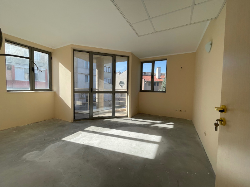 Продава БИЗНЕС ИМОТ, гр. Раднево, област Стара Загора, снимка 5 - Други - 39941272