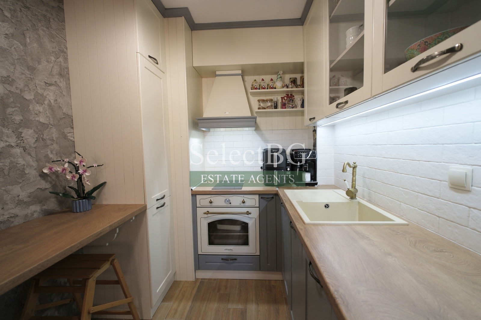 Продава 3-СТАЕН, гр. Велико Търново, Център