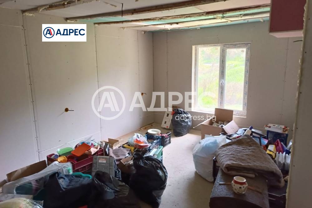 Продава КЪЩА, с. Топчии, област Разград, снимка 4 - Къщи - 54360935