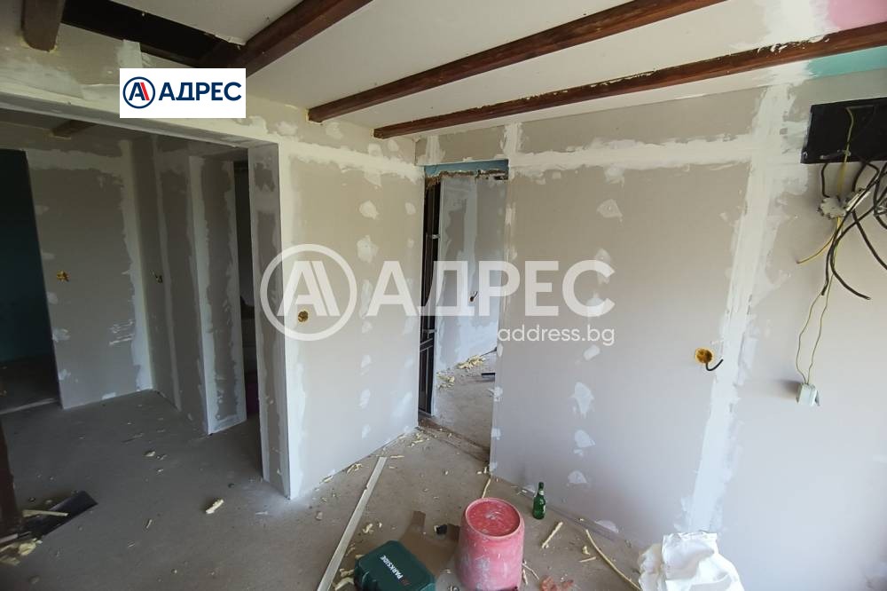 Продава КЪЩА, с. Топчии, област Разград, снимка 3 - Къщи - 54360935