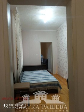 2 bedroom Vazrazhdane, Burgas 8