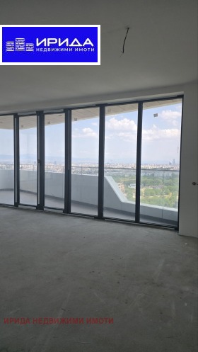 3+ makuuhuone Krastova vada, Sofia