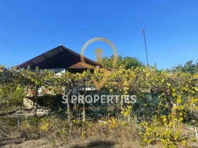 House m-t Dobreva cheshma, Varna