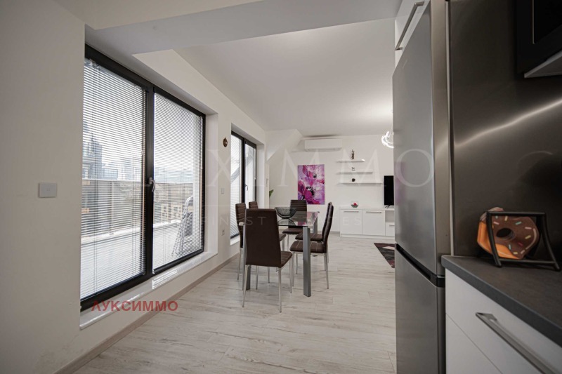 Na prodej  3 ložnice Sofia , Centar , 177 m2 | 53106572 - obraz [3]