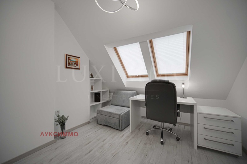 Na prodej  3 ložnice Sofia , Centar , 177 m2 | 53106572 - obraz [8]