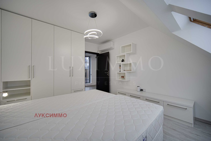 De vânzare  3 dormitoare Sofia , Țentâr , 177 mp | 53106572 - imagine [10]