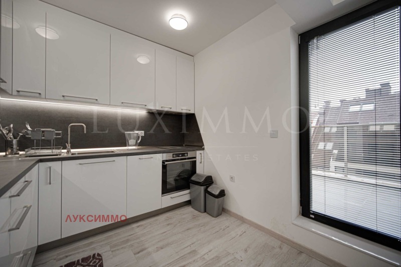 Na prodej  3 ložnice Sofia , Centar , 177 m2 | 53106572 - obraz [5]