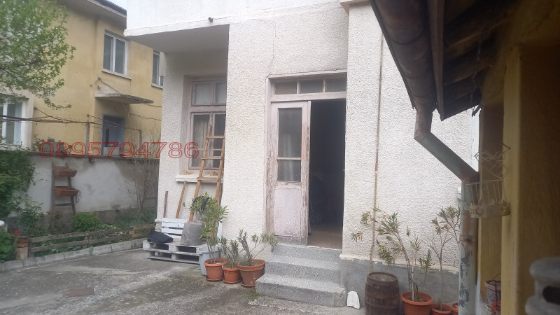 Продава ЕТАЖ ОТ КЪЩА, гр. Кърджали, Център, снимка 11 - Етаж от къща - 52786536