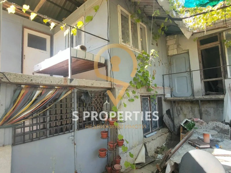 Продава КЪЩА, гр. Варна, м-т Добрева чешма, снимка 2 - Къщи - 52302739